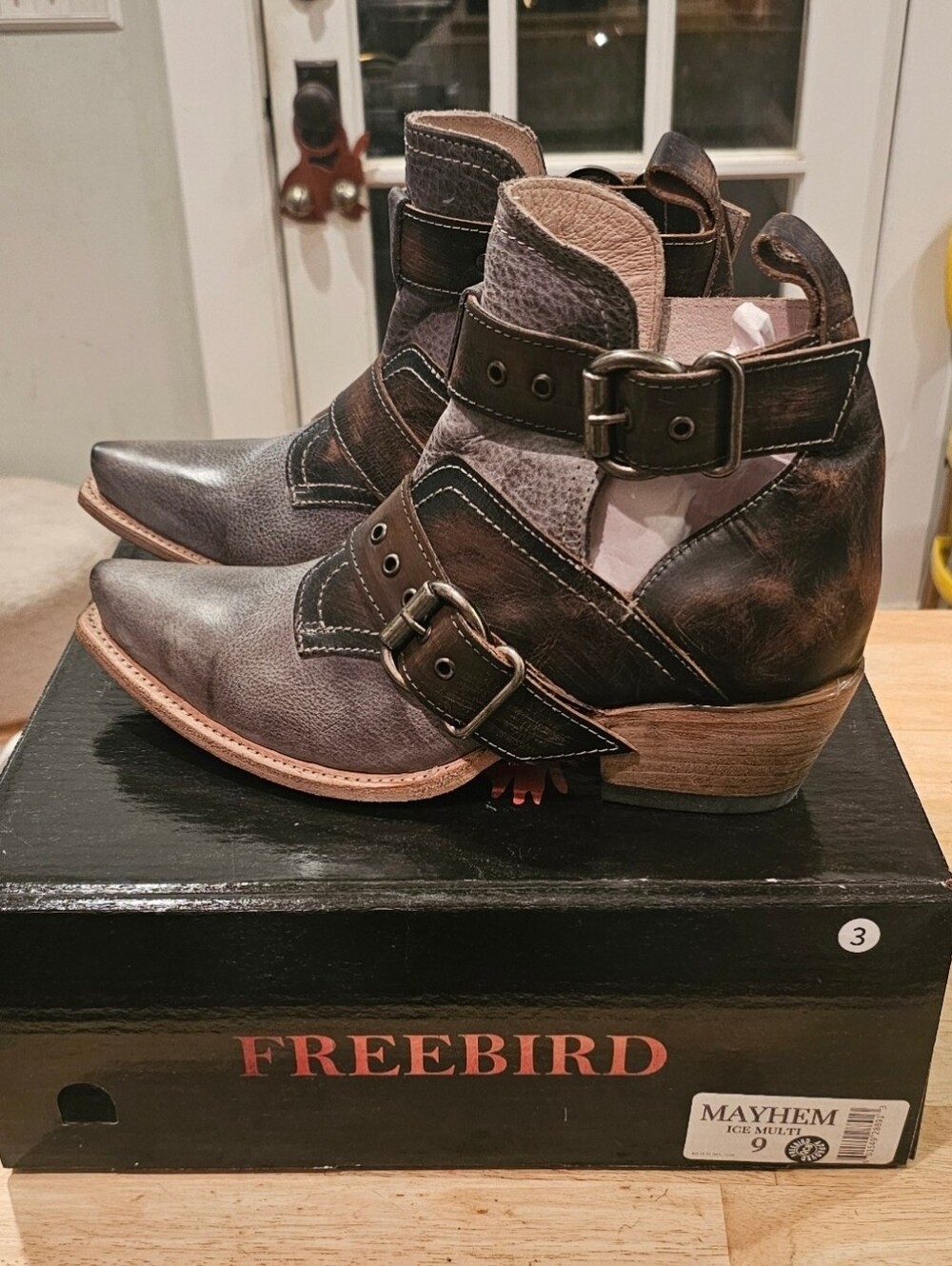 Freebird Mayhem Ice Multi Size 9 NIB